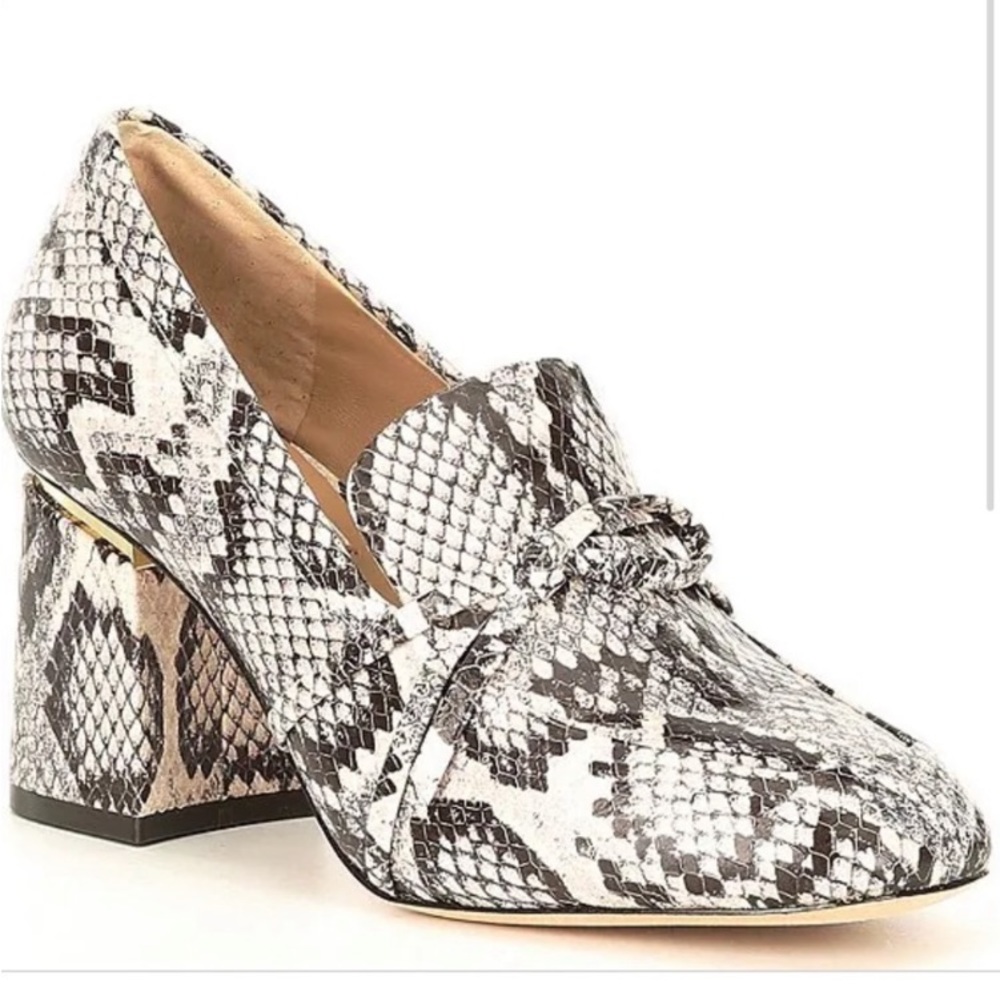 Antonio Melani! Snake skin pumps